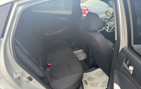 Hyundai Solaris II рестайлинг, 2015 год, 900 000 рублей, 9 фотография