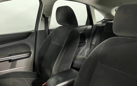 Ford Focus II рестайлинг, 2006 год, 530 000 рублей, 24 фотография