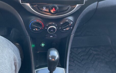 Hyundai Solaris II рестайлинг, 2013 год, 795 000 рублей, 2 фотография