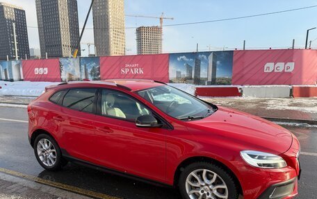 Volvo V40 Cross Country I, 2017 год, 2 000 000 рублей, 2 фотография