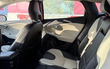 Volvo V40 Cross Country I, 2017 год, 2 000 000 рублей, 6 фотография