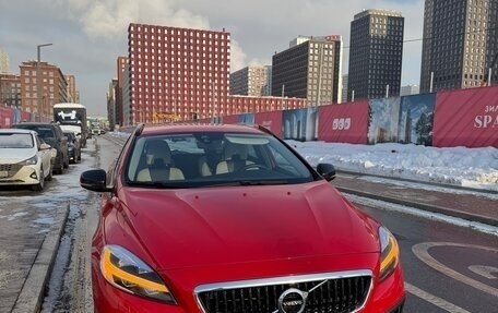 Volvo V40 Cross Country I, 2017 год, 2 000 000 рублей, 15 фотография