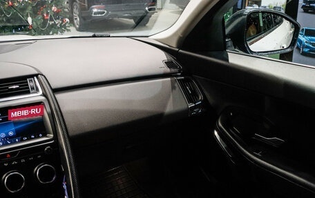 Jaguar E-Pace, 2018 год, 2 750 000 рублей, 8 фотография