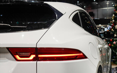 Jaguar E-Pace, 2018 год, 2 750 000 рублей, 31 фотография