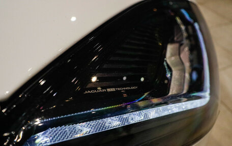 Jaguar E-Pace, 2018 год, 2 750 000 рублей, 29 фотография