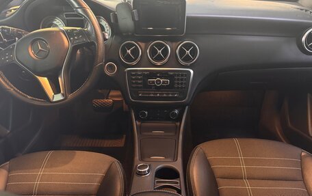 Mercedes-Benz A-Класс, 2015 год, 1 470 000 рублей, 11 фотография