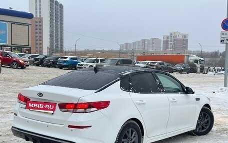 KIA Optima IV, 2018 год, 2 300 000 рублей, 6 фотография