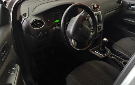 Ford Focus II рестайлинг, 2005 год, 390 000 рублей, 9 фотография