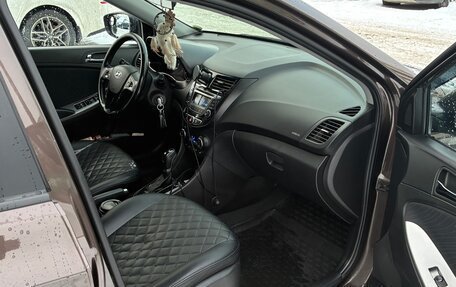 Hyundai Solaris II рестайлинг, 2015 год, 830 000 рублей, 9 фотография