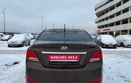 Hyundai Solaris II рестайлинг, 2015 год, 830 000 рублей, 2 фотография