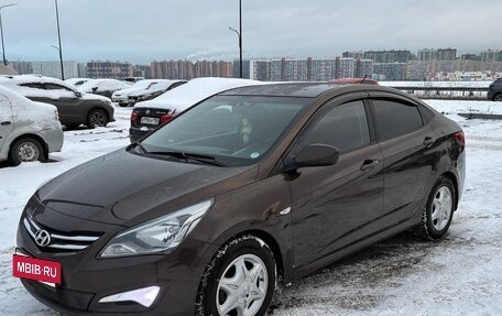 Hyundai Solaris II рестайлинг, 2015 год, 830 000 рублей, 6 фотография