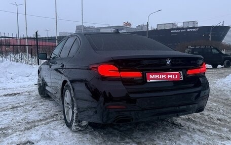 BMW 5 серия, 2019 год, 2 350 000 рублей, 2 фотография