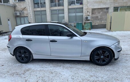 BMW 1 серия, 2004 год, 550 000 рублей, 2 фотография