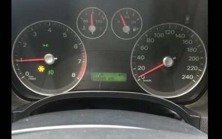 Ford Focus II рестайлинг, 2005 год, 530 000 рублей, 20 фотография