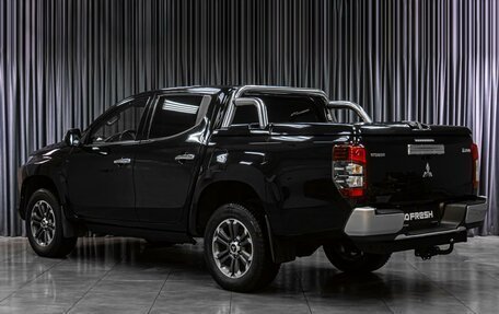 Mitsubishi L200 IV рестайлинг, 2019 год, 2 349 000 рублей, 2 фотография