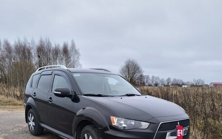 Mitsubishi Outlander III рестайлинг 3, 2009 год, 750 000 рублей, 3 фотография