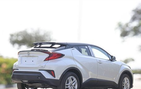 Toyota C-HR I рестайлинг, 2022 год, 2 150 334 рублей, 2 фотография