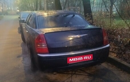 Chrysler 300C II, 2006 год, 700 000 рублей, 3 фотография