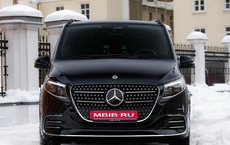 Mercedes-Benz V-Класс, 2024 год, 11 800 000 рублей, 3 фотография