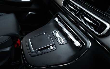 Mercedes-Benz V-Класс, 2024 год, 11 800 000 рублей, 33 фотография