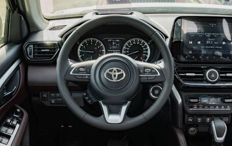 Toyota Urban Cruiser, 2025 год, 3 000 334 рублей, 8 фотография