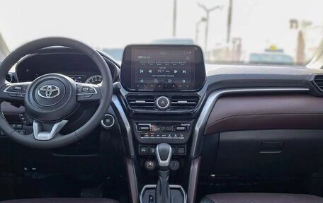 Toyota Urban Cruiser, 2025 год, 3 000 334 рублей, 5 фотография
