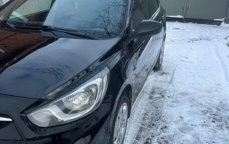 Hyundai Solaris II рестайлинг, 2012 год, 688 000 рублей, 2 фотография