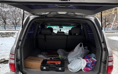 Toyota Land Cruiser 100 рестайлинг 2, 2004 год, 2 500 000 рублей, 8 фотография