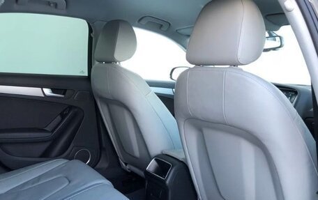 Audi A4, 2012 год, 1 500 000 рублей, 13 фотография