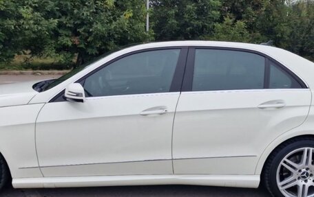 Mercedes-Benz E-Класс, 2011 год, 2 350 000 рублей, 3 фотография