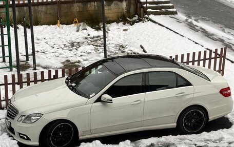 Mercedes-Benz E-Класс, 2011 год, 2 350 000 рублей, 7 фотография