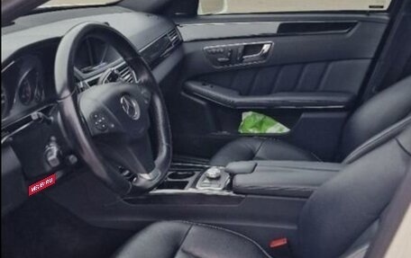 Mercedes-Benz E-Класс, 2011 год, 2 350 000 рублей, 4 фотография