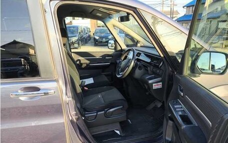 Honda Stepwgn IV, 2017 год, 1 190 000 рублей, 8 фотография