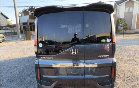 Honda Stepwgn IV, 2017 год, 1 190 000 рублей, 4 фотография