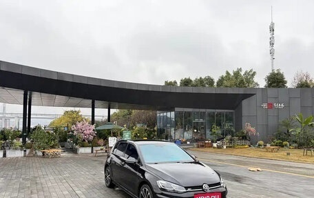 Volkswagen Golf VII, 2018 год, 1 170 540 рублей, 2 фотография