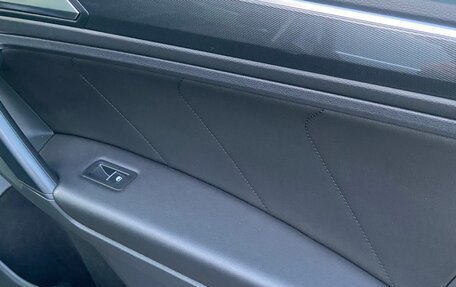 Volkswagen Tiguan II, 2019 год, 2 800 000 рублей, 11 фотография