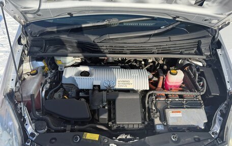 Toyota Prius, 2010 год, 1 300 000 рублей, 12 фотография