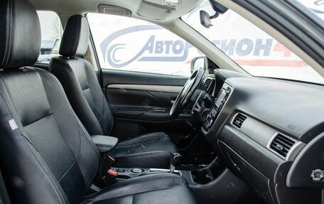Mitsubishi Outlander III рестайлинг 3, 2013 год, 1 466 000 рублей, 9 фотография