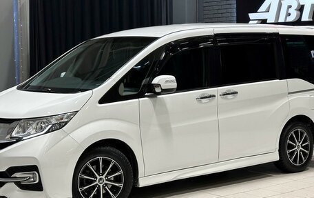 Honda Stepwgn IV, 2015 год, 1 897 000 рублей, 2 фотография