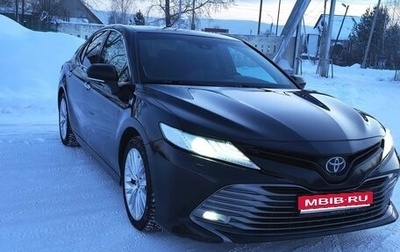 Toyota Camry, 2018 год, 2 350 000 рублей, 1 фотография