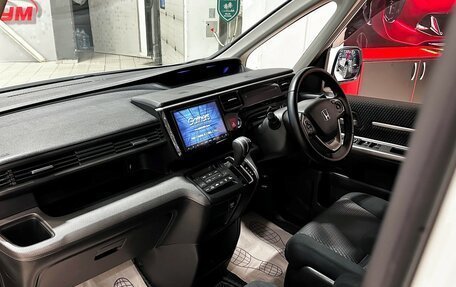 Honda Stepwgn IV, 2015 год, 1 897 000 рублей, 18 фотография