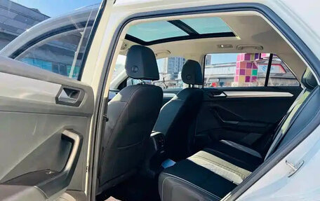 Volkswagen T-Roc I, 2021 год, 1 648 000 рублей, 7 фотография