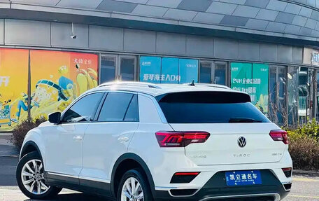 Volkswagen T-Roc I, 2021 год, 1 648 000 рублей, 3 фотография