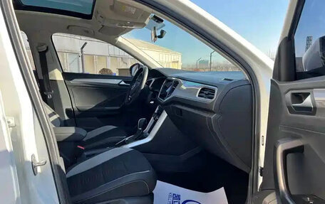 Volkswagen T-Roc I, 2021 год, 1 648 000 рублей, 9 фотография