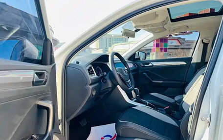 Volkswagen T-Roc I, 2021 год, 1 648 000 рублей, 5 фотография