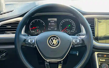 Volkswagen T-Roc I, 2021 год, 1 648 000 рублей, 8 фотография