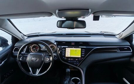 Toyota Camry, 2018 год, 2 350 000 рублей, 5 фотография