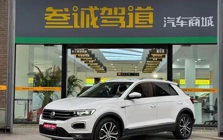 Volkswagen T-Roc I, 2019 год, 1 730 000 рублей, 1 фотография