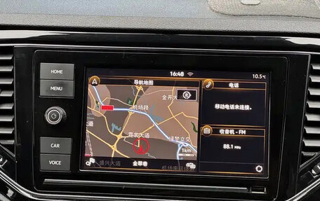 Volkswagen T-Roc I, 2019 год, 1 730 000 рублей, 6 фотография