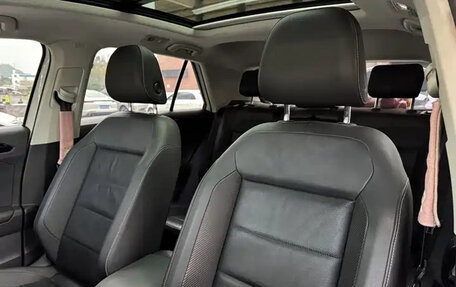 Volkswagen T-Roc I, 2019 год, 1 730 000 рублей, 15 фотография